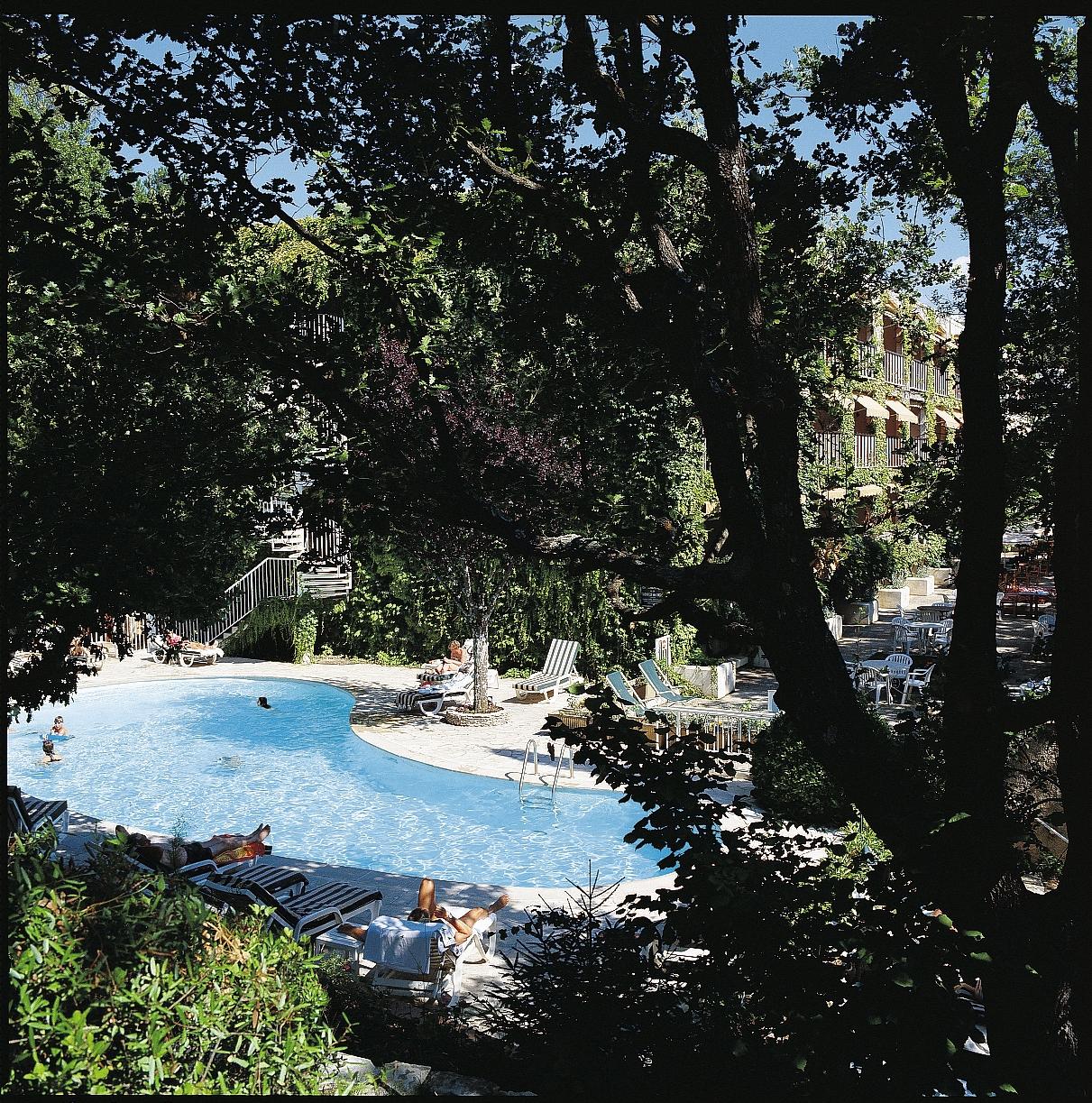 Villa Borghese, The Originals Relais Gréoux-les-Bains Exterior foto